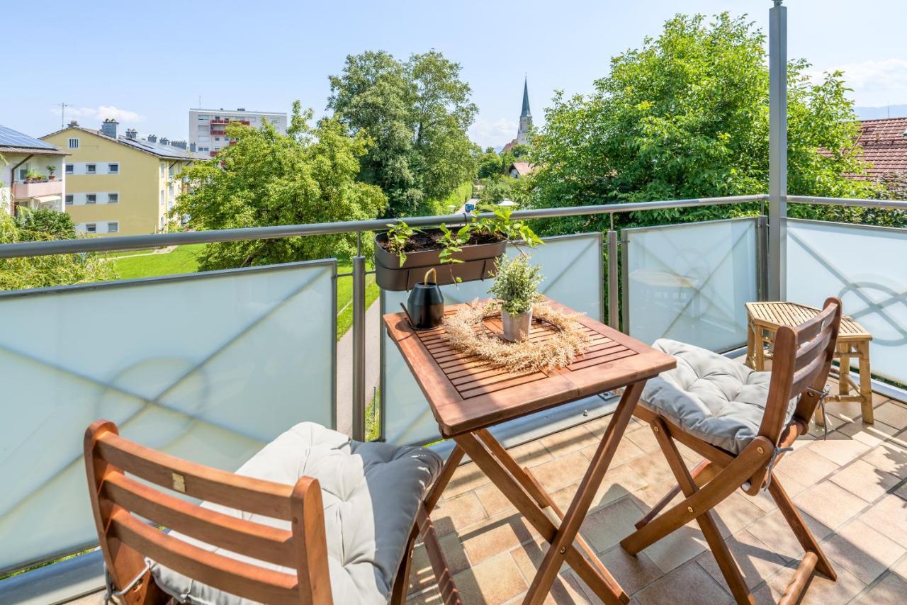 Eg Links-Wunderschoene 70M Grosse 2-Zimmer City Wohnung Naehe Salzburg Freilassing Exterior photo